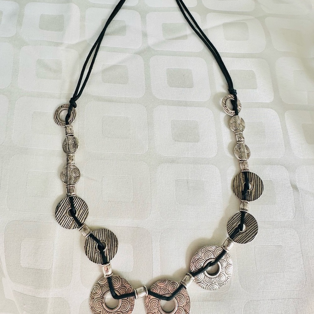 Pewter No Polish Adjustable Necklace Like New